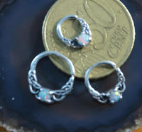 Load image into Gallery viewer, Universal Piercing Ring Silber Opal weiß Knoten celtic - chic - net.de
