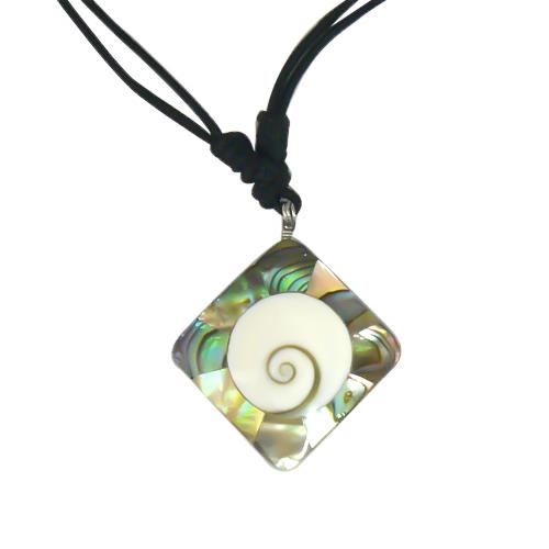 Shivaauge Kette rund Poa Muschel Rand Karo 3,3cm Ø Baumwolle gewachst Shiva Auge verstellbar