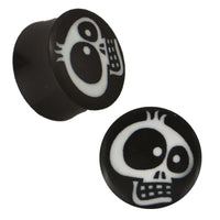 Load image into Gallery viewer, Plug Horn weiße Gravur schwarz Comic Totenkopf drei Haare Piercing
