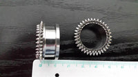 Load image into Gallery viewer, Edelstahl Tunnel Plug Schraubplug kegelförmig Spitze Nieten Stacheln Punk silber
