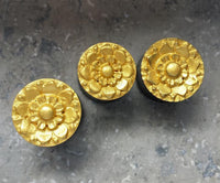 Load image into Gallery viewer, Hornplug Plug Horn Blume gold Farbe schwarz Flesh Tunnel Lobe Expander
