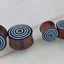 Load image into Gallery viewer, Arangholz Plug crushed Türkis Inlay Ringe Tunnel Tribal Expander Organic handgefertigt
