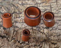 Load image into Gallery viewer, Holz Tunnel Sawoholz Inlay Tamarind Holz braun schwarz Plug
