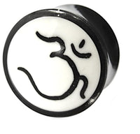 Load image into Gallery viewer, Horn Plug Om schwarz weiß Flesh Tunnel Hornplug
