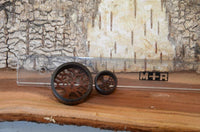 Load image into Gallery viewer, Plug Tunnel Holz filigran Baum des Lebens double flared
