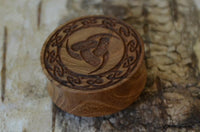 Load image into Gallery viewer, Holz Teakholz Plug Odins Horn Knotenrand double flared
