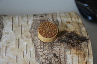 Load image into Gallery viewer, Krokodil Holz Plug Kreuz Blume hell double flared

