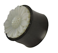Cargar imagen en el visor de la galería, Plug weiß Horn Perlmutt Gänseblümchen double flared
