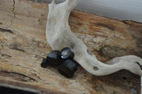Load image into Gallery viewer, Horn Plug schwarz gewölbt glänzend Organic Piercing
