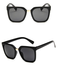 Load image into Gallery viewer, Sonnenbrille Cateye kantig 400UV Metallsteg schwarz bunt verspiegelt
