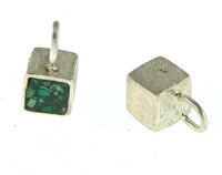 Cargar imagen en el visor de la galería, Anhänger Silber 925 Würfel crushed Stein 5mm
