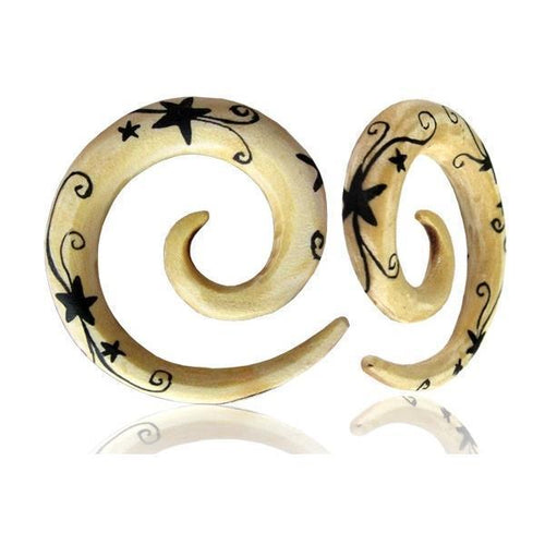 Piercing Stern Muster Spiralen Holz Plug Ohrstecker handbemalt hell schwarz