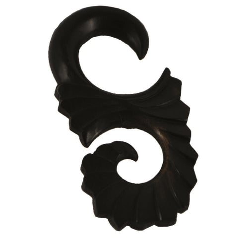 Piercing Holz ebony wood Abstrakt S-Form Ohrstecker unisex handgeschnitzt