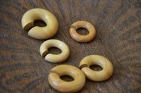 Load image into Gallery viewer, Ohr Donut Piercing Ohrgewicht Jackfrucht Holz Ring
