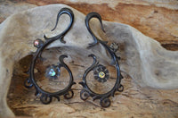 Load image into Gallery viewer, Horn Piercing Dehnschnecke Abalone Inlay Blume Spirale
