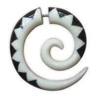 Load image into Gallery viewer, Fake Piercing Bone Edelstahl weiß Spirale Zebra Wellen Zacken Ohrstecker Ohrring
