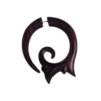Load image into Gallery viewer, Fake Holz Lobe Piercing Edelstahl dunkel braun Hook Haken Flame Flügel Spirale
