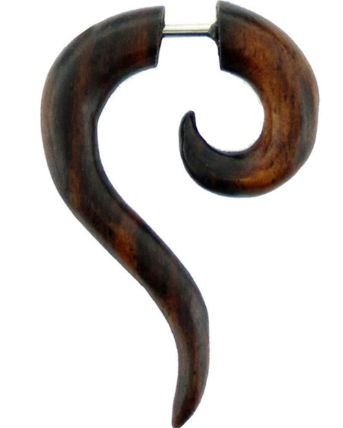 The Ohrring Holz Fake Piercing lange Spirale Edelstahl Dehnschnecke is a dark brown wooden earring with a long, curved spiral design and metal bar, giving the appearance of a stylish fake piercing.