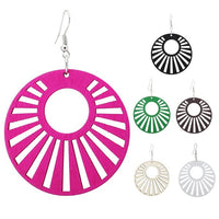 Load image into Gallery viewer, Six pairs of Holzohrringe bunt 5 cm rund Kreis Strahlen Ohrringe aus nickelfreiem Material in Pink, Schwarz, Grün, Braun, Weiß und Silber: ein großes pinkes Exemplar links, fünf kleinere Paare rechts.
