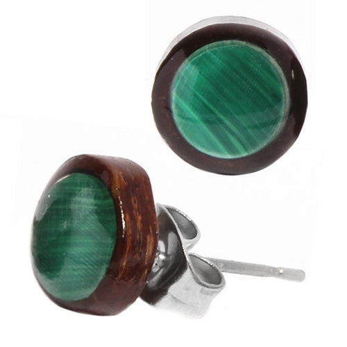 These unisex round 8 mm stud earrings feature a green stone star inlay, surrounded by coconut wood and stainless steel—ideal for adding organic style to any earring collection.