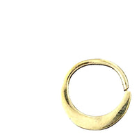 Cargar imagen en el visor de la galería, Septum Piercing Messing 1.2mm Sichel Ohrringe
