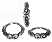 Load image into Gallery viewer, The Nostril Piercing Nasenringe Silber Spirale spiralig (10 mm/0,8 mm) showcases three silver spiral nose rings from front, side, and top views—highlighting intricate curves for a stylish Nasenschmuck.
