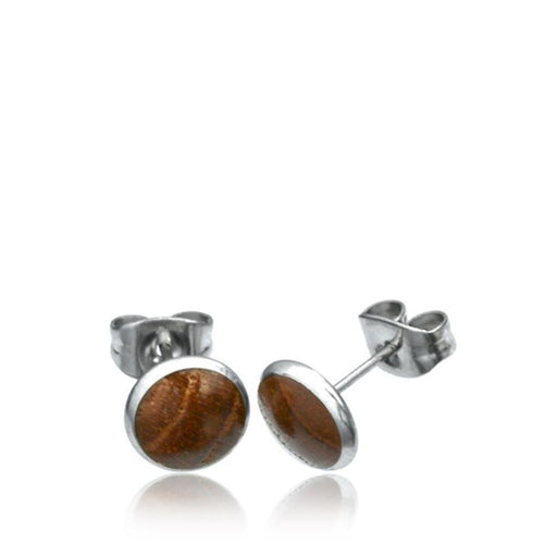 A pair of Edelstahl Stein Holz Muschel Ohrstecker silber, 8mm round unisex stud earrings with polished brown stones set in silver metal and butterfly backs, shown on a white background.