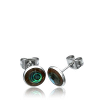 Load image into Gallery viewer, The Edelstahl Stein Holz Muschel Ohrstecker silber 8mm rund are unisex stud earrings featuring round abalone shell inlays with blue and green iridescence, set in silver metal. Shown on a white background.
