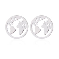 Load image into Gallery viewer, A pair of Edelstahl Ohrstecker Welt Kugel Globus Erde 12mm with a detailed world map cutout—stylish globe jewelry perfect for any travel enthusiast.
