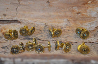 Load image into Gallery viewer, Messing Stein Kristall Ohrstecker gold Rose 11mm
