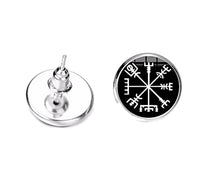 Load image into Gallery viewer, Ohrstecker Glas rund 12mm Zinklegierung Celtic Viking
