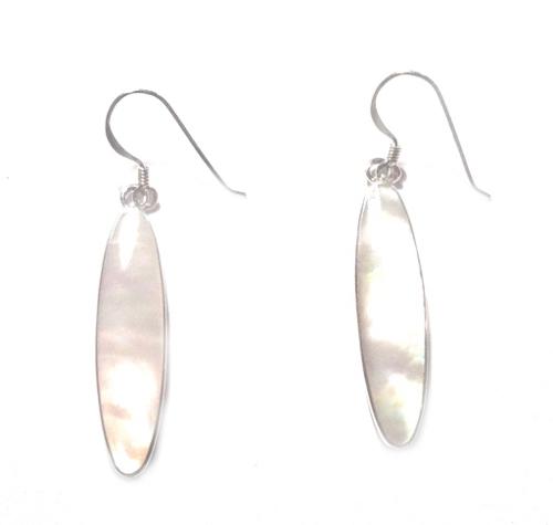 Damen Ohrringe 33 mm Ohrhänger weiß oval Perlmutt 925 Sterling Silber eingefasst lang
