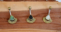 Load image into Gallery viewer, Bauchnabelpiercing Edelstahl Brass Bogen Träne Inlay - chic - net.de
