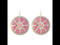 Load image into Gallery viewer, Brass Ohrringe Emaille Sternblume Zackenrand rund pink golden 5 cm Ohrhänger - chic - net.de
