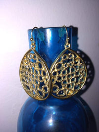 Load image into Gallery viewer, Brass Ohrringe golden antik Oval breit Zopf Kreise geflochten - chic - net.de
