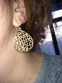 Load image into Gallery viewer, Brass Ohrringe golden antik Oval breit Zopf Kreise geflochten - chic - net.de
