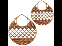 Load image into Gallery viewer, Brass Ohrringe Tribal rund Schuppen Design Tropfen antik golden Messing - chic - net.de
