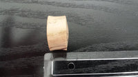 Load image into Gallery viewer, Bananenholz Plug Naturmaserung Holzplug handgeschnitzt Tribal Tunnel Ohrstecker Expander - chicnit.com
