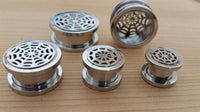 Load image into Gallery viewer, Edelstahl Flesh Tunnel ribbed Steel Plug Spinnennetz silber Schraubplug Netz - chicnit.com
