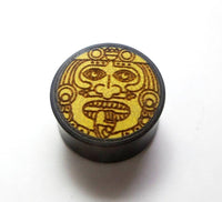 Load image into Gallery viewer, Flesh Plug Krieger Maske Zunge Gravur Holz Tamarinde Jackfrucht double flared - chicnit.com
