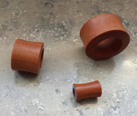 Load image into Gallery viewer, Flesh Tunnel Sawoholz Rim Inlay dünn Türkis double flared - chicnit.com
