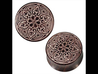 Load image into Gallery viewer, Holz Plug dunkel braun weiße Lasergravur Blume Blüten Tribal Expander - chicnit.com
