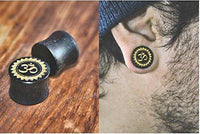 Cargar imagen en el visor de la galería, Holz Plug Tamarind Wood Blume Om gold bemalt Lasergravur handgeschnitzt Tribal Tunnel Organic - chicnit.com
