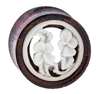 Load image into Gallery viewer, Holz Plug Tamarindenholz Tunnel Blumen Bone Inlay weiß Tribal Expander Ohrplug - chicnit.com
