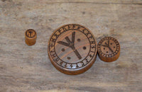Load image into Gallery viewer, Holz Plug Teakholz Rune Leben Tod Punkte double flared - chicnit.com
