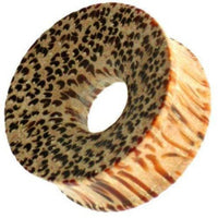 Load image into Gallery viewer, Holztunnel Kokosholz hellbraun Punkte Streifen rotbraun schwarz handgeschnitztTribal Holz Tunnel Plug - chicnit.com
