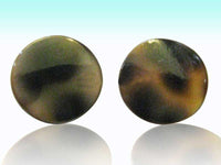 Load image into Gallery viewer, Muschel 925 Silber Ohrstecker rund gefärbt braun weiß - chicnit.com
