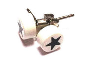 Load image into Gallery viewer, Ohrstecker Stern schwarz weiß Edelstahl Unisex Schmuck Ohrringe - chicnit.com
