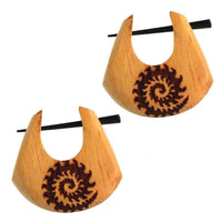 Load image into Gallery viewer, Pin Creolen Jackfrucht Holz hell Horn-Pin 23 mm Träne dunkle Gravur Motiv - chicnit.com
