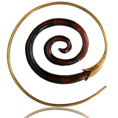 Fake Holz Piercing Narra Wood Brass Spirale golden Ohrstecker Organic Tribal - chic - net.de